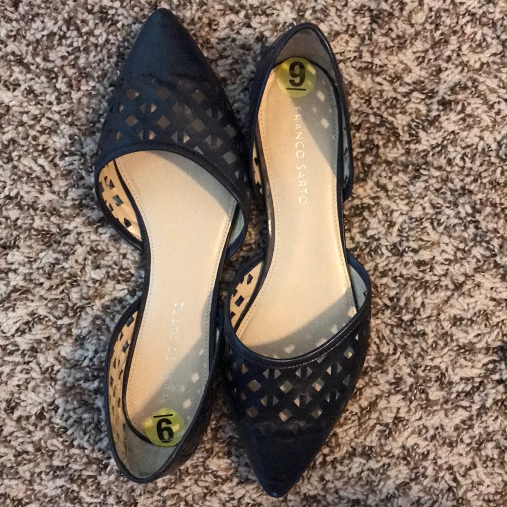 Excellent condition Navy LEATHER flats